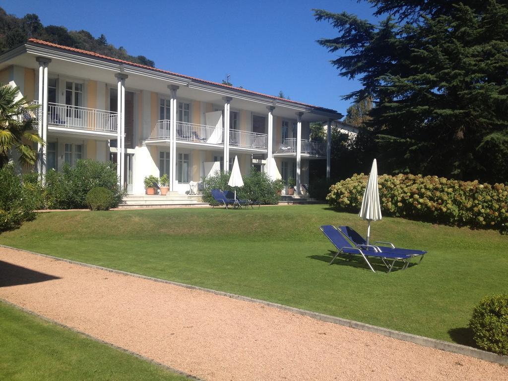 Residence Ville Lago Lugano Porto Ceresio Exterior foto